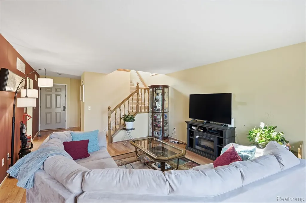 20148 Evergreen Meadows Road Southfield City MI 48076