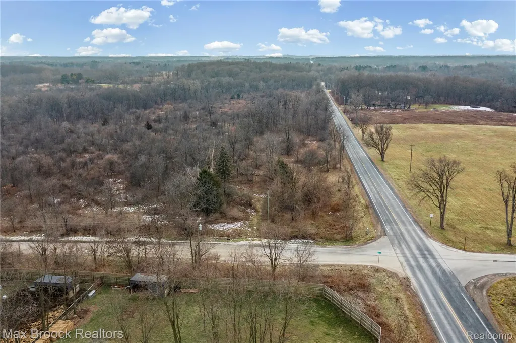 5024 E Joy Road Superior Charter Township MI 48105