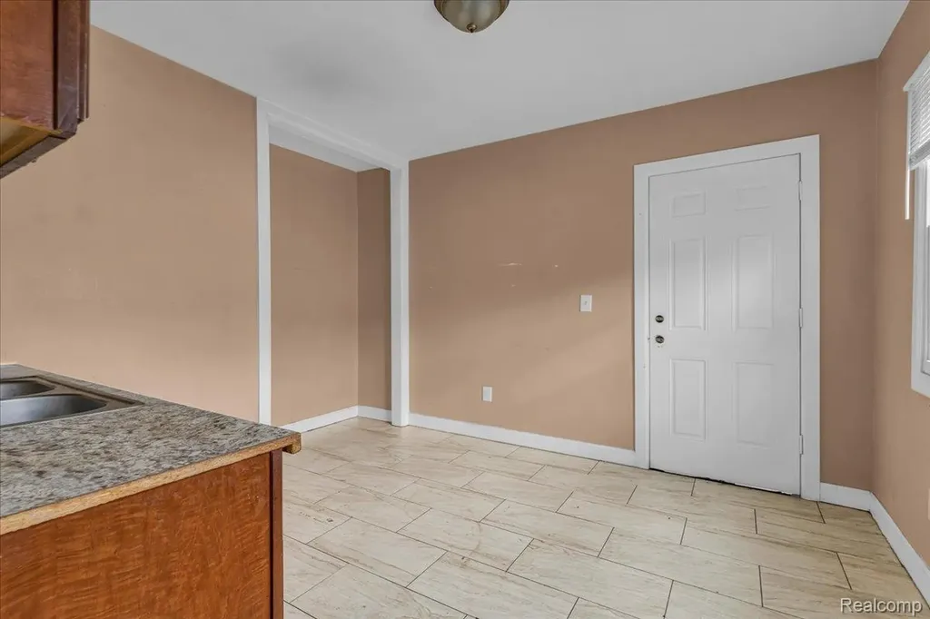 11368 Nardin Drive Detroit City MI 48204
