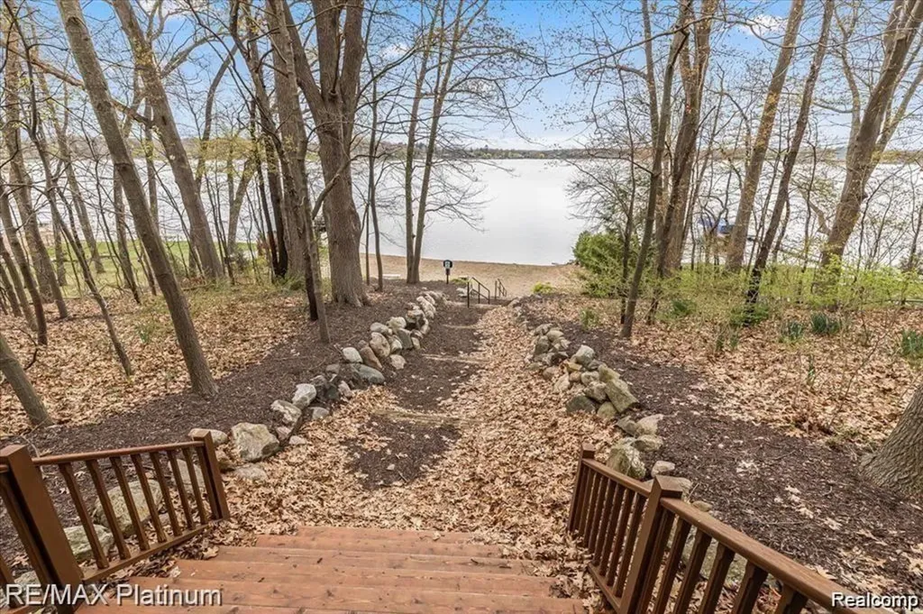 3186 Aspen Ridge Court Genoa Township MI 48843