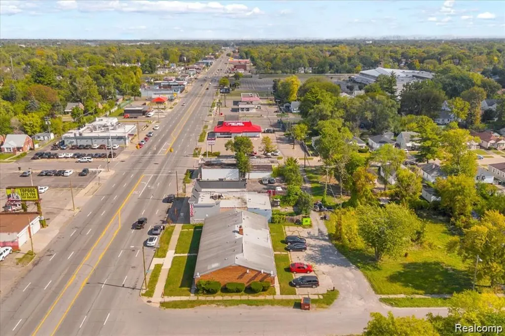 18541 Plymouth Road Detroit City MI 48228