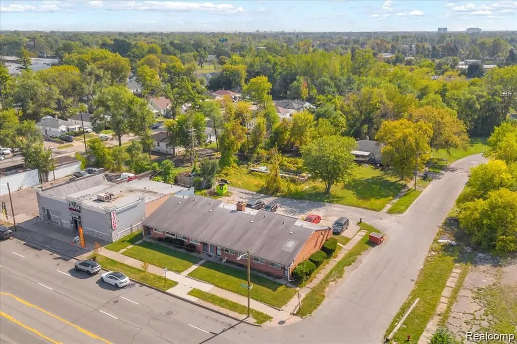 18541 Plymouth Road Detroit City MI 48228