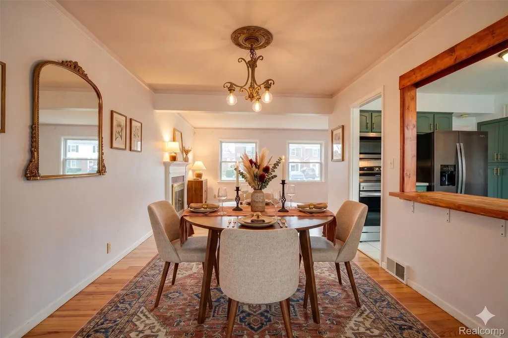 19217 Linville Street Grosse Pointe Woods City MI 48236