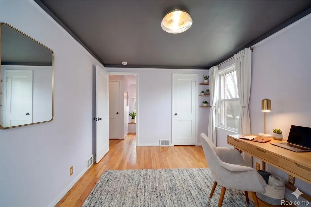 19217 Linville Street Grosse Pointe Woods City MI 48236
