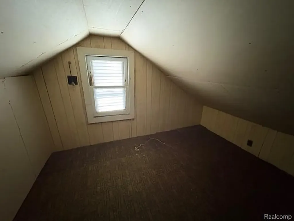 610 Kenilworth Avenue Pontiac City MI 48340