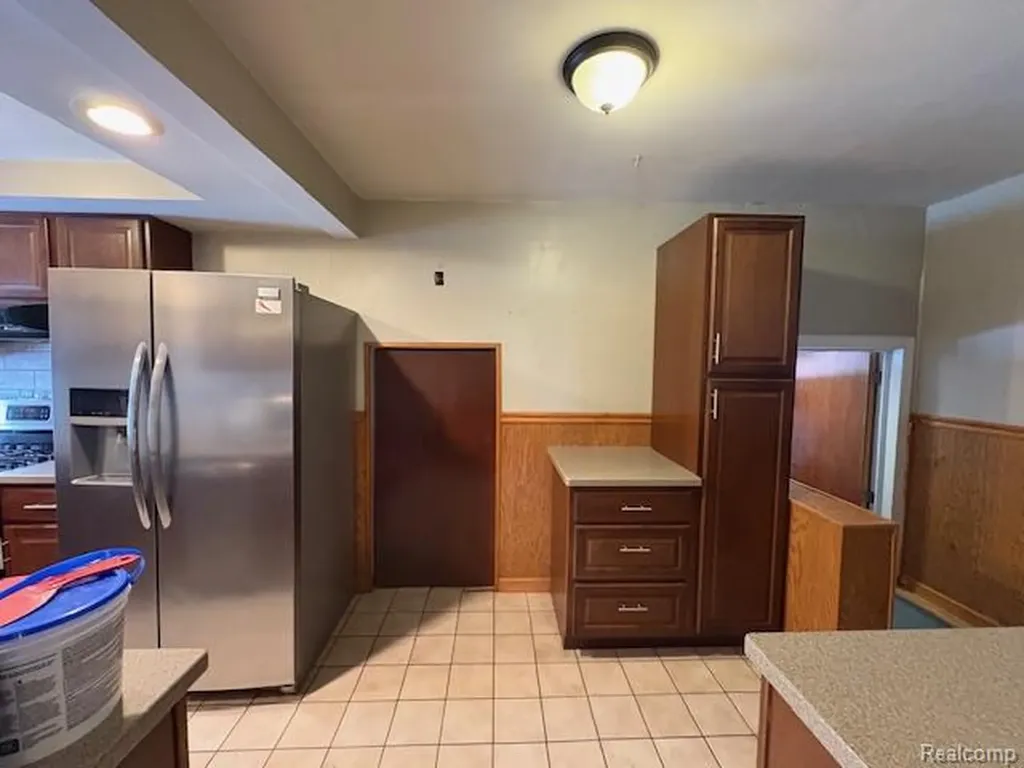 610 Kenilworth Avenue Pontiac City MI 48340
