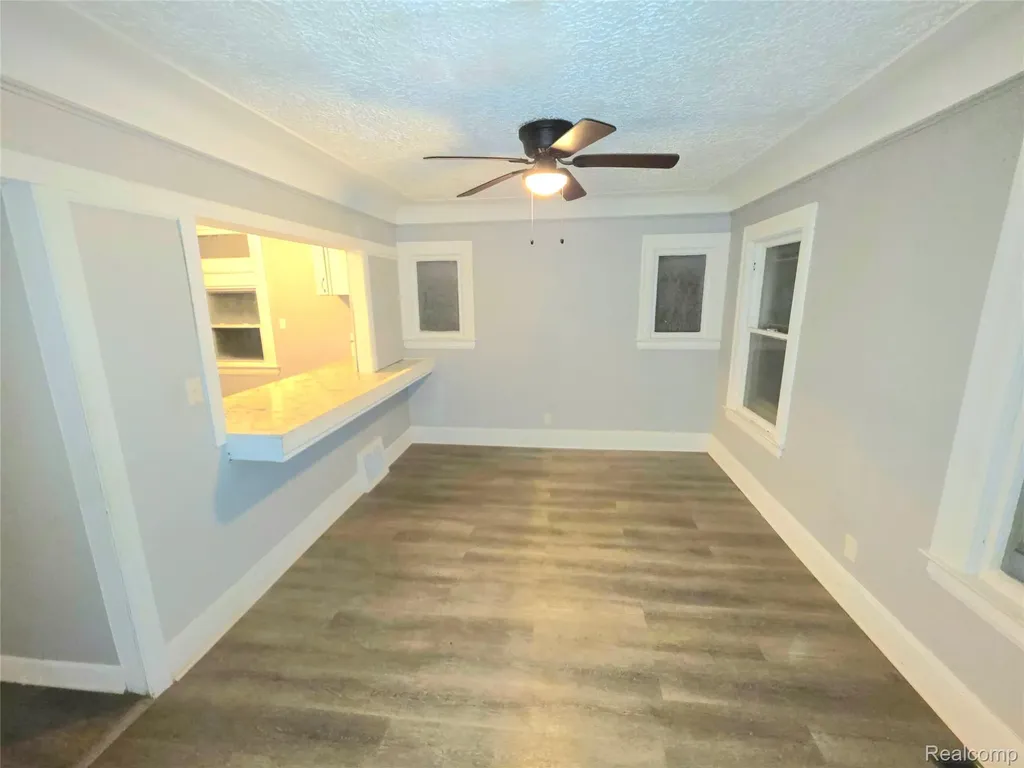 15384 Kentucky Street Detroit City MI 48238