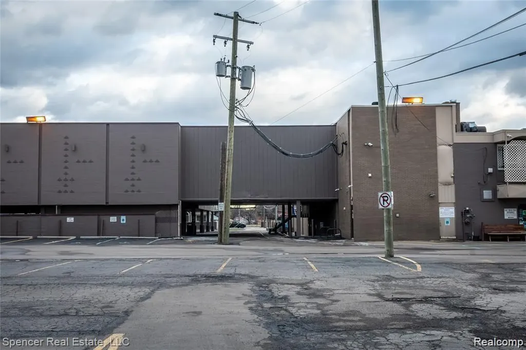 3490 12 Mile Road Berkley City MI 48072