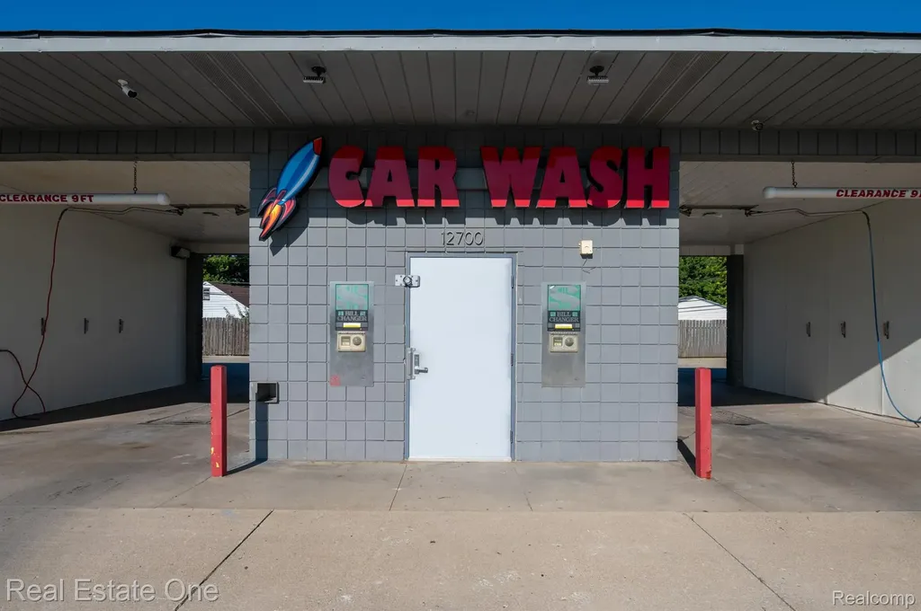 12700 Allen Road Taylor City MI 48180