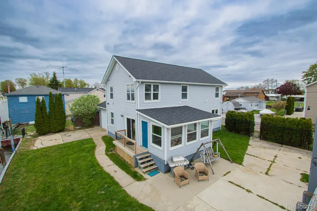 7886 Inglewood Drive Clay Township MI 48001
