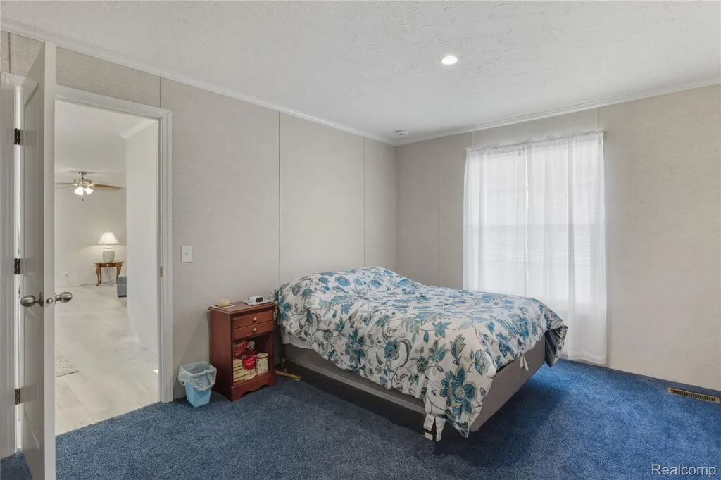 230 E Macgregor Court Highland Charter Township MI 48357