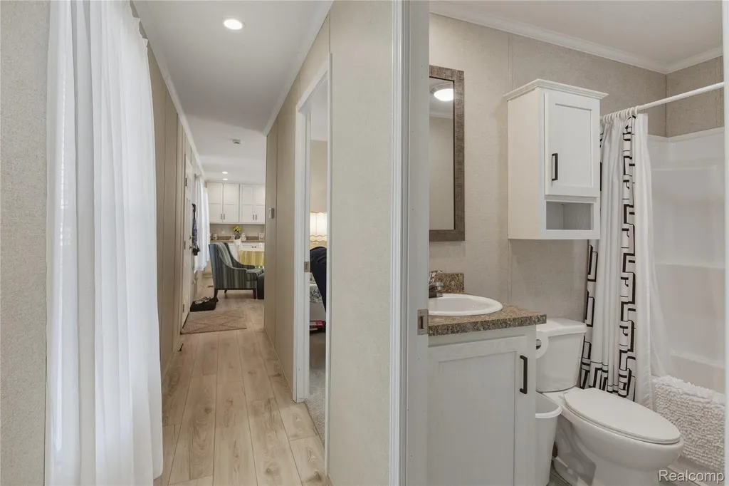 230 E Macgregor Court Highland Charter Township MI 48357