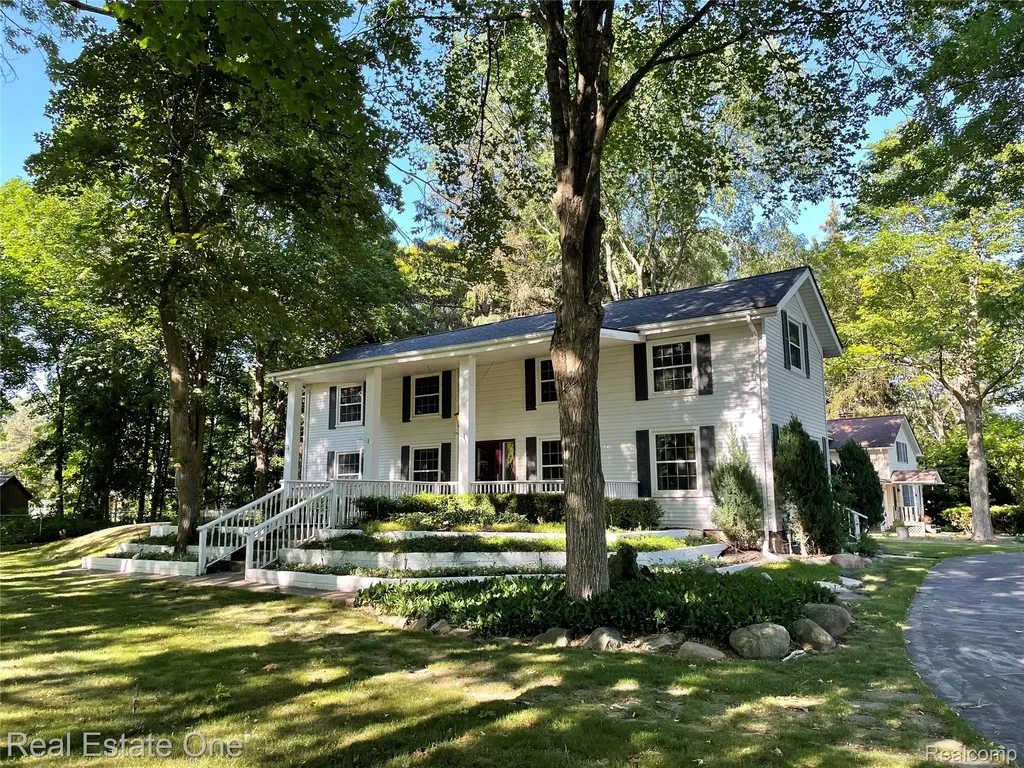 22601 W Main Street Armada Village MI 48005