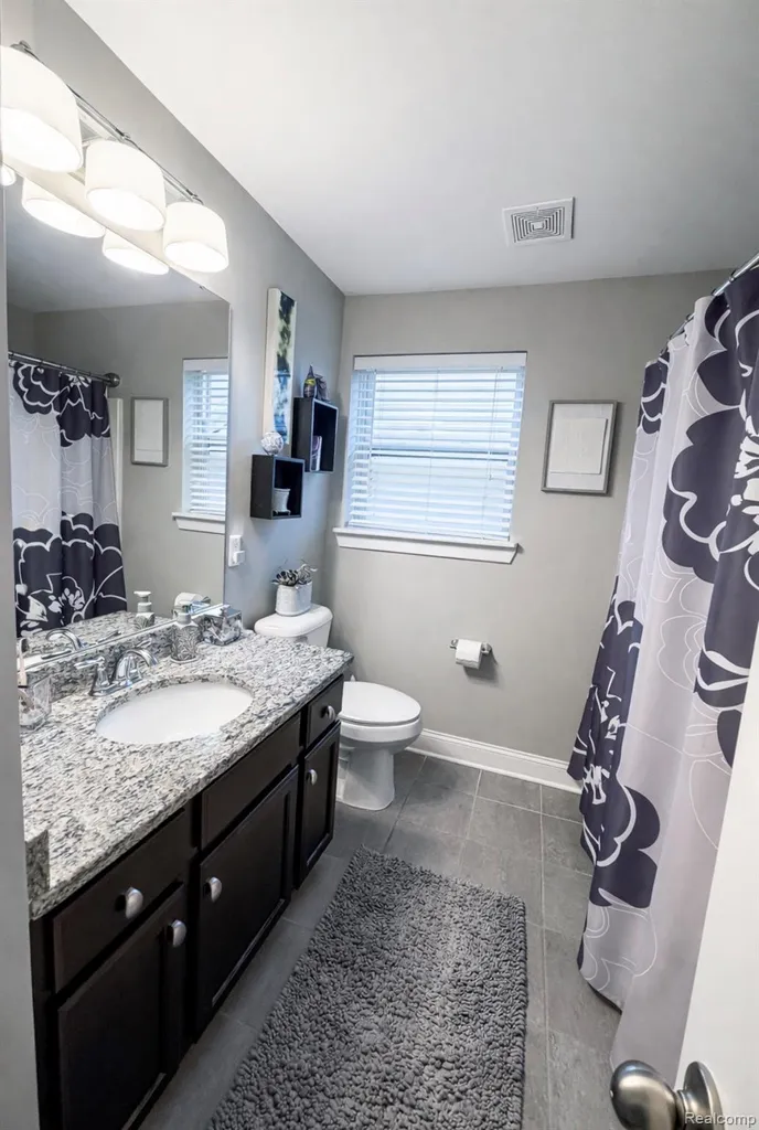 1876 Genoa Circle Genoa Township MI 48843