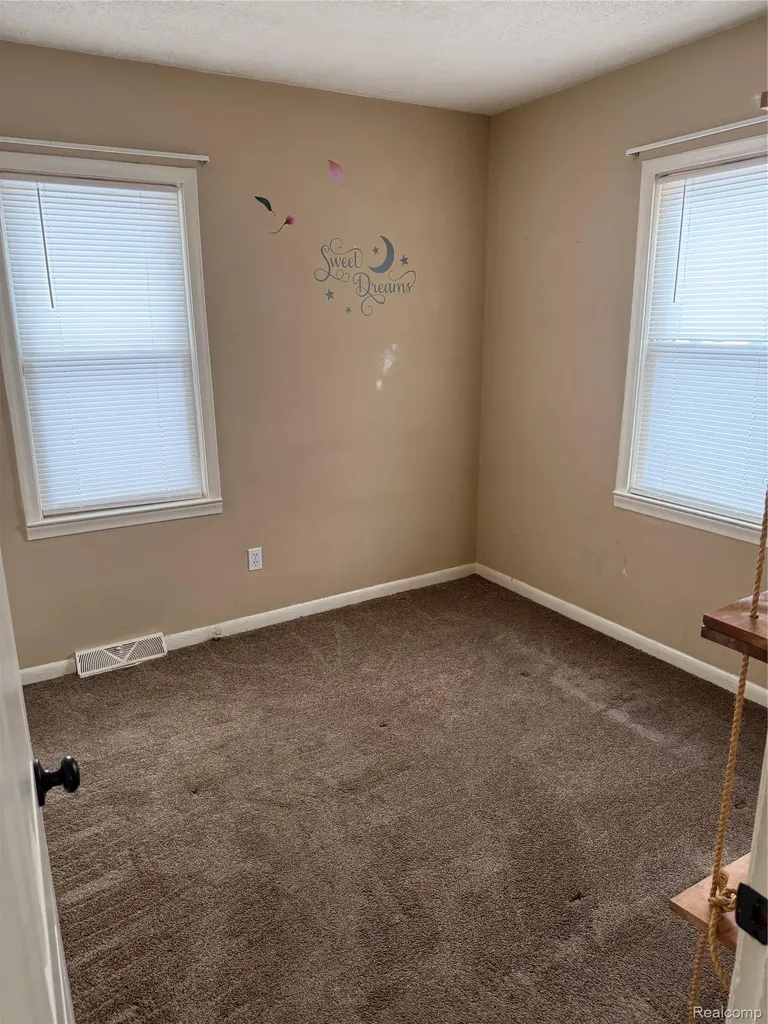 466 S Edith Avenue Pontiac City MI 48341