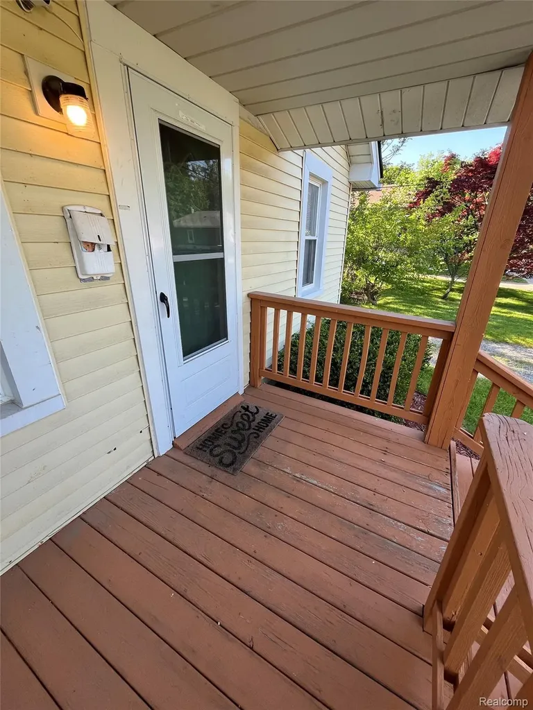 466 S Edith Avenue Pontiac City MI 48341