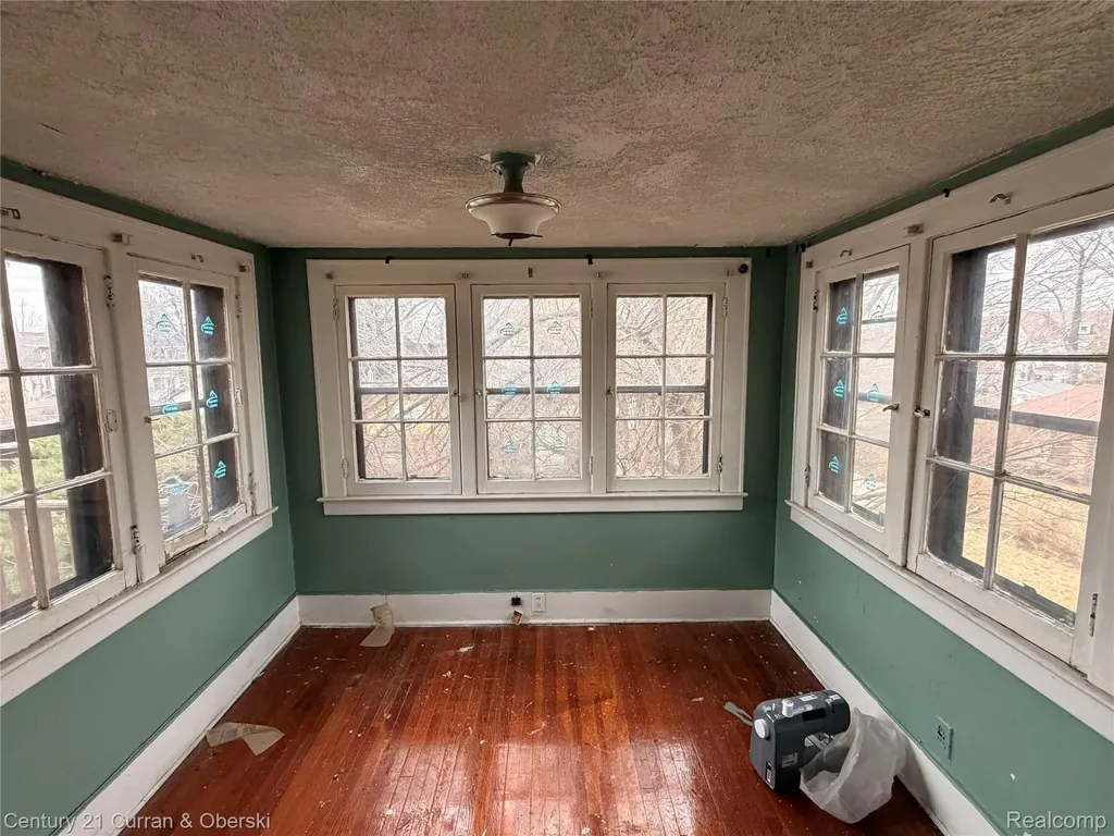 107 Mclean Street Highland Park City MI 48203