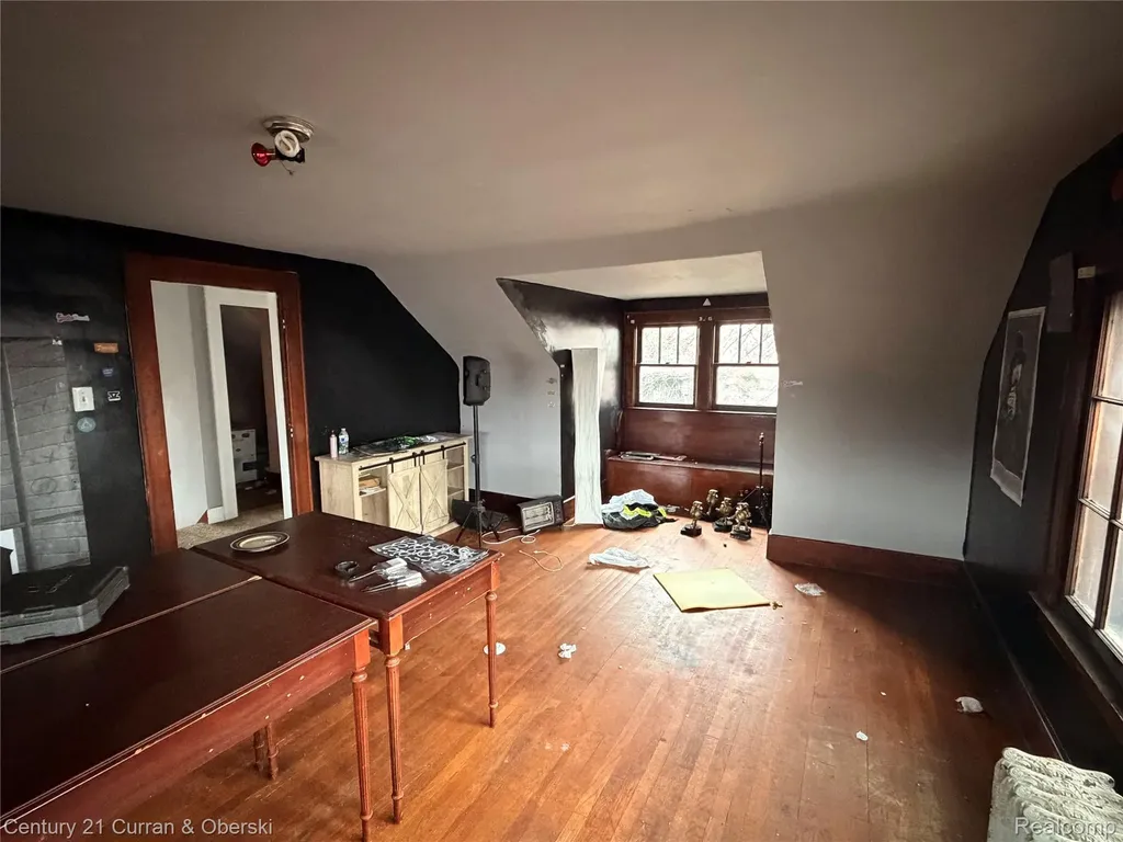 107 Mclean Street Highland Park City MI 48203