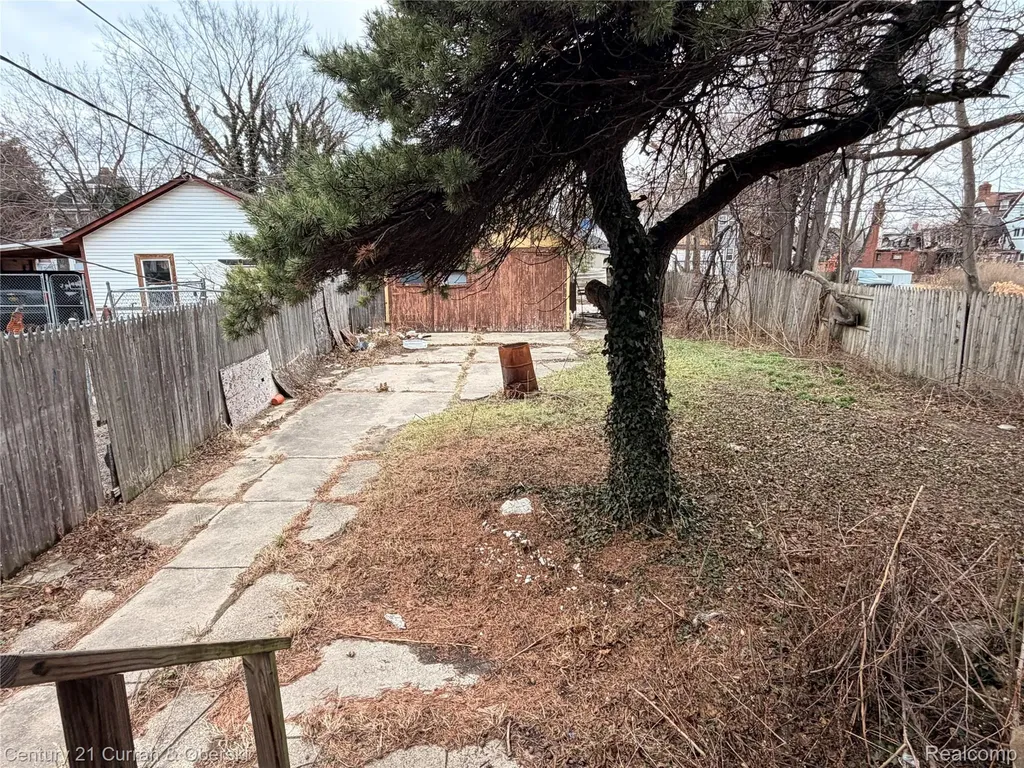107 Mclean Street Highland Park City MI 48203