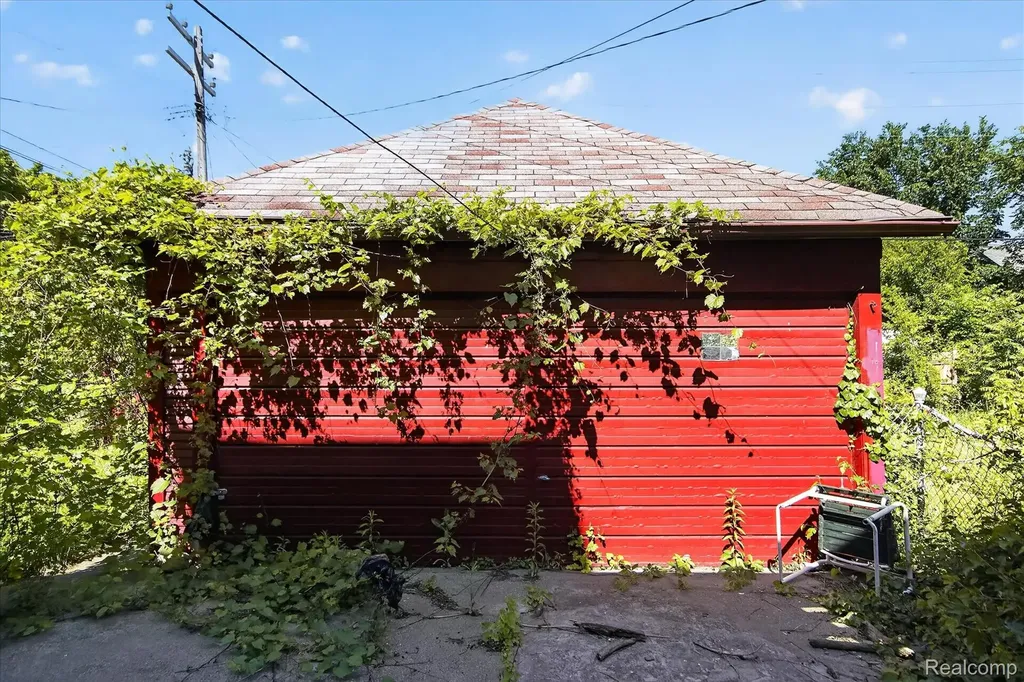 13551 Santa Rosa Drive Detroit City MI 48238