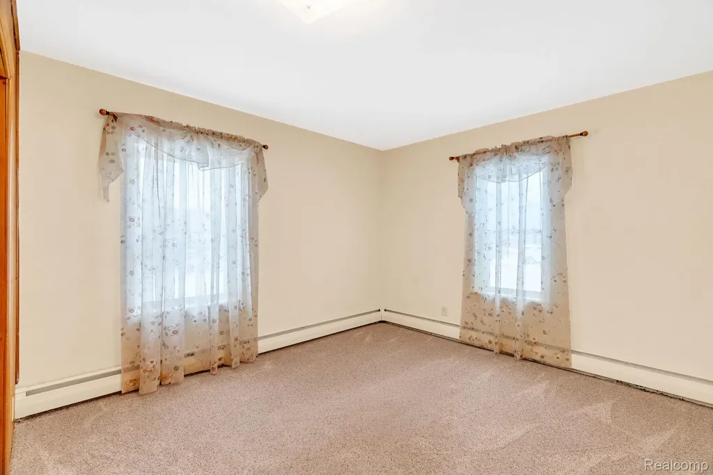 4734 Kempf Street Waterford Charter Township MI 48329