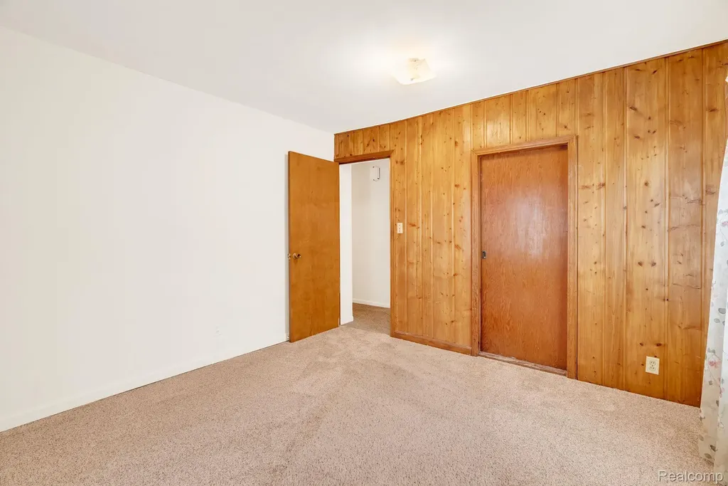 4734 Kempf Street Waterford Charter Township MI 48329