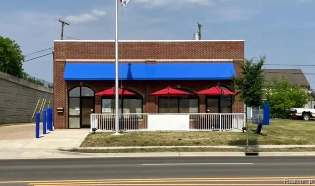74 N Washington Street Oxford Village MI 48371