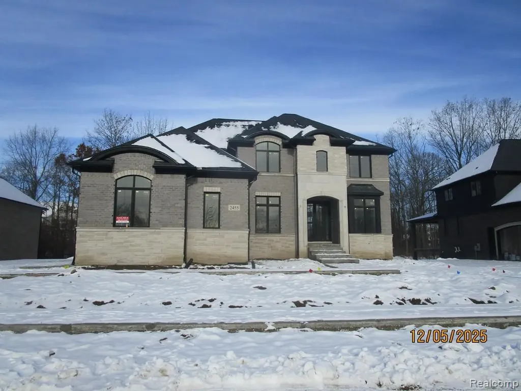 2455 Buckthorn Drive Shelby Charter Township MI 48316