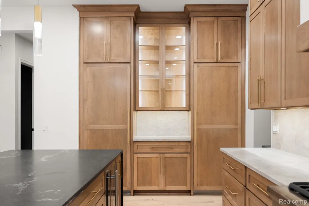 2455 Buckthorn Drive Shelby Charter Township MI 48316