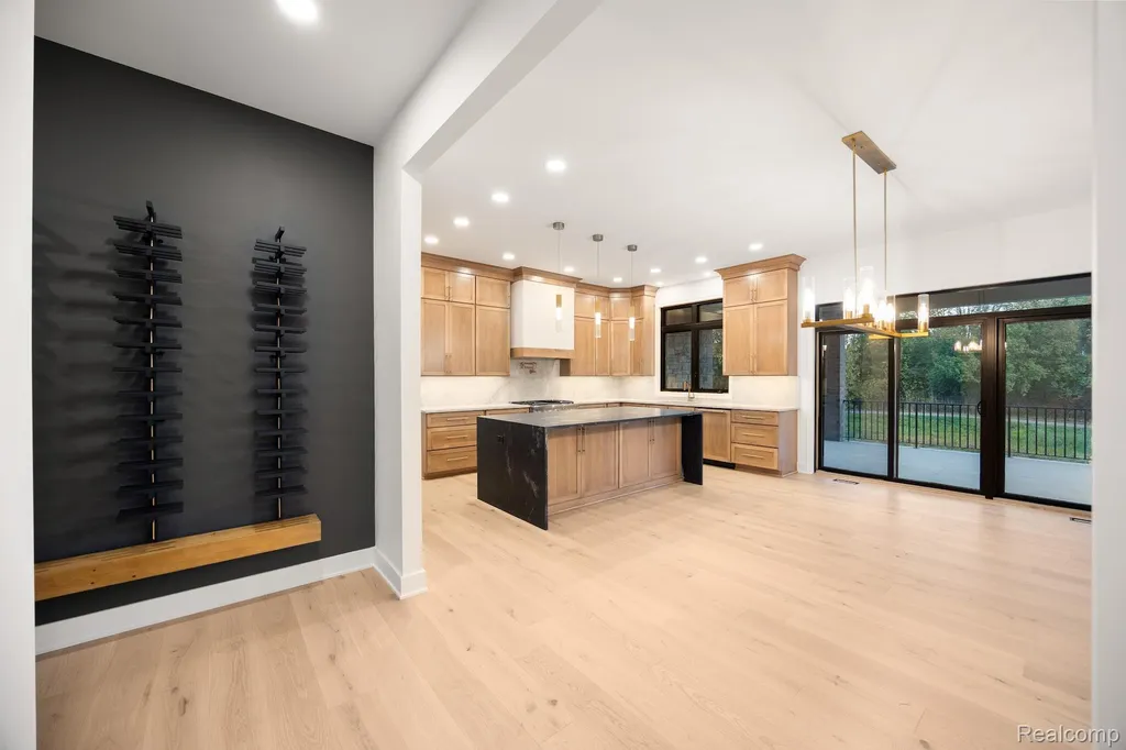 2455 Buckthorn Drive Shelby Charter Township MI 48316