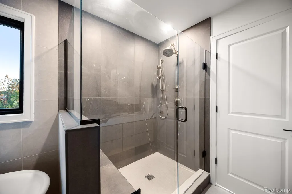 2455 Buckthorn Drive Shelby Charter Township MI 48316