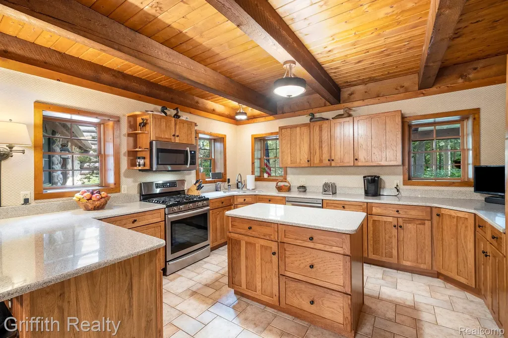 11245 Guyn Drive Brighton Township MI 48114
