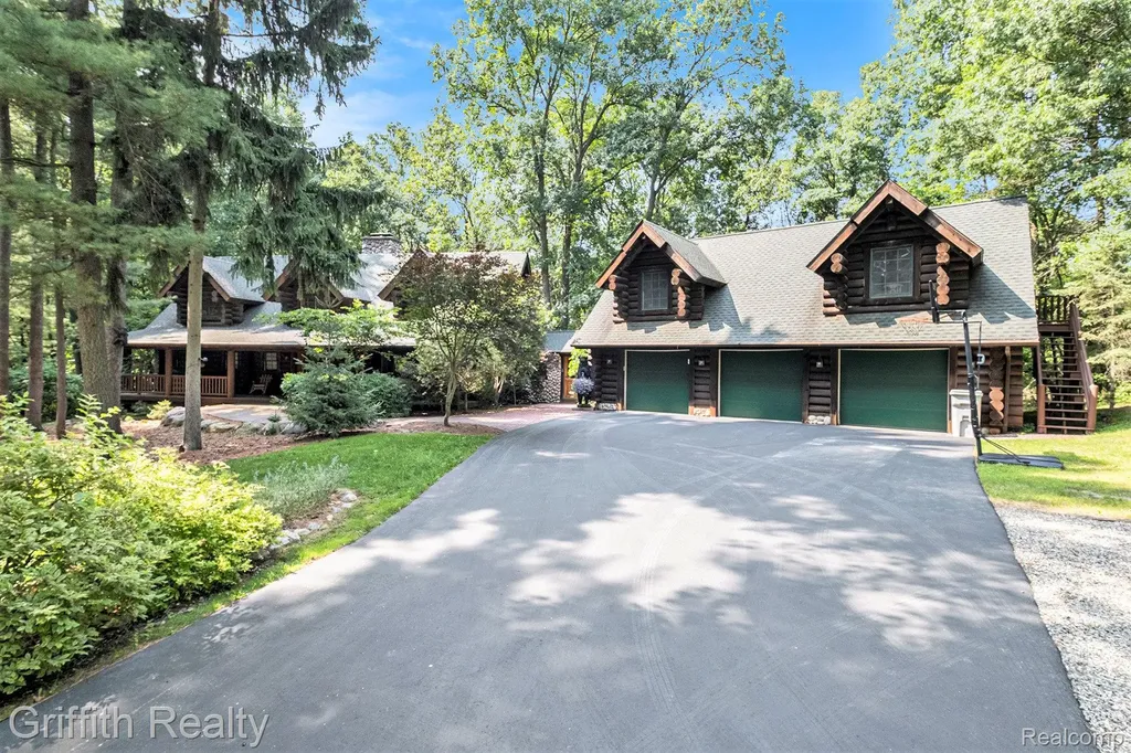 11245 Guyn Drive Brighton Township MI 48114