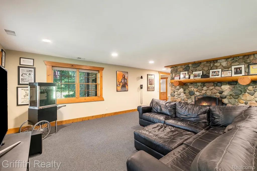 11245 Guyn Drive Brighton Township MI 48114