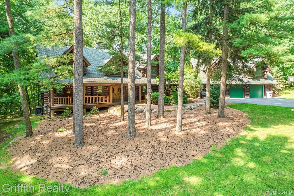 11245 Guyn Drive Brighton Township MI 48114