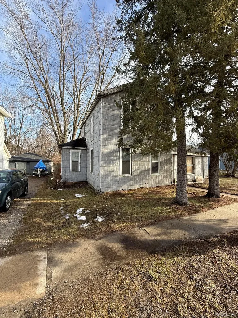 220 Pearl Street Pinckney Village MI 48169
