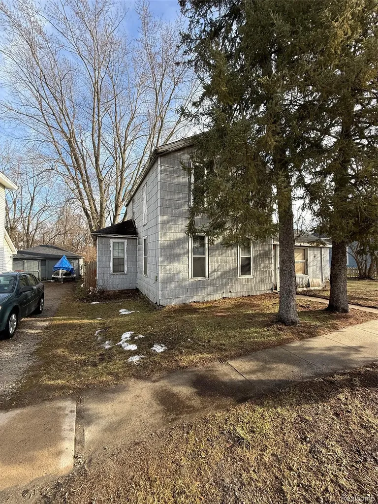 220 Pearl Street Pinckney Village MI 48169