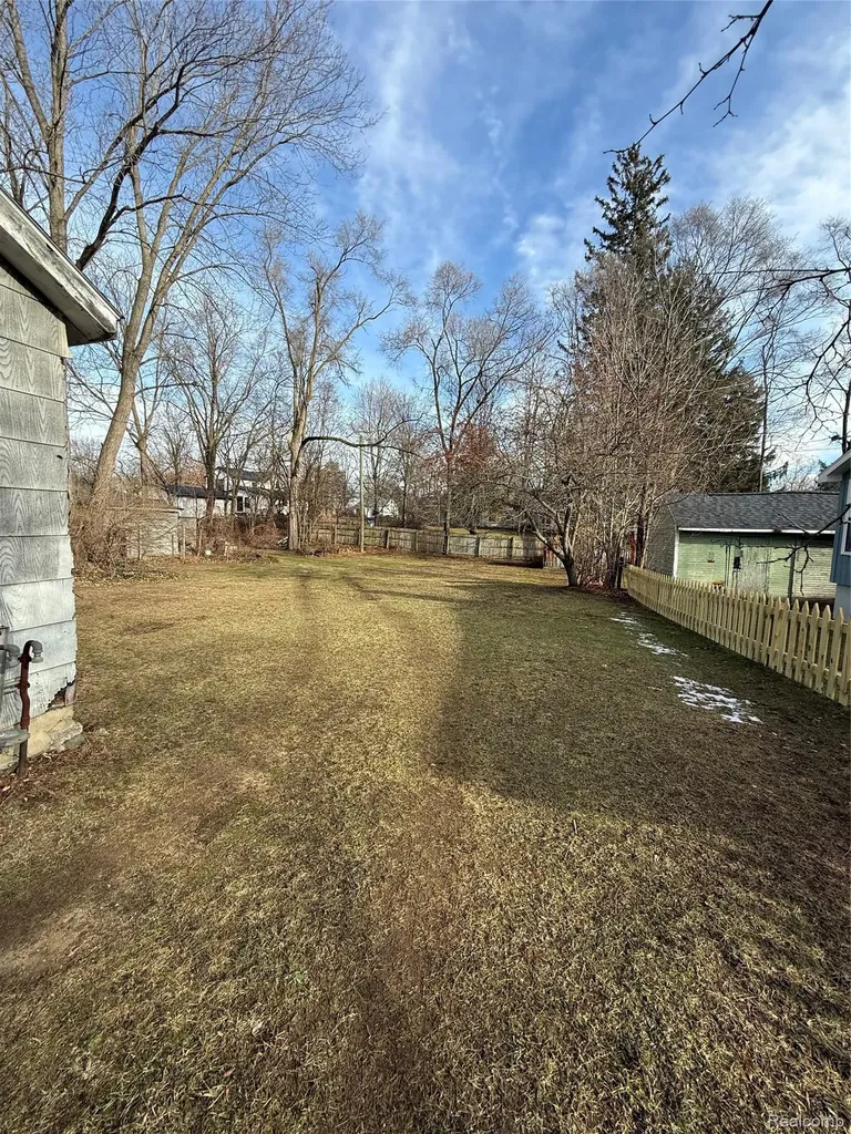 220 Pearl Street Pinckney Village MI 48169