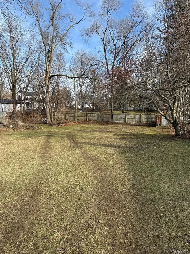 220 Pearl Street Pinckney Village MI 48169