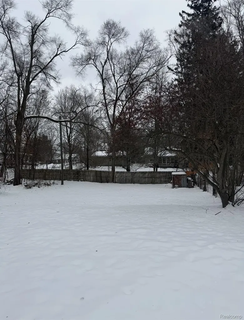 220 Pearl Street Pinckney Village MI 48169