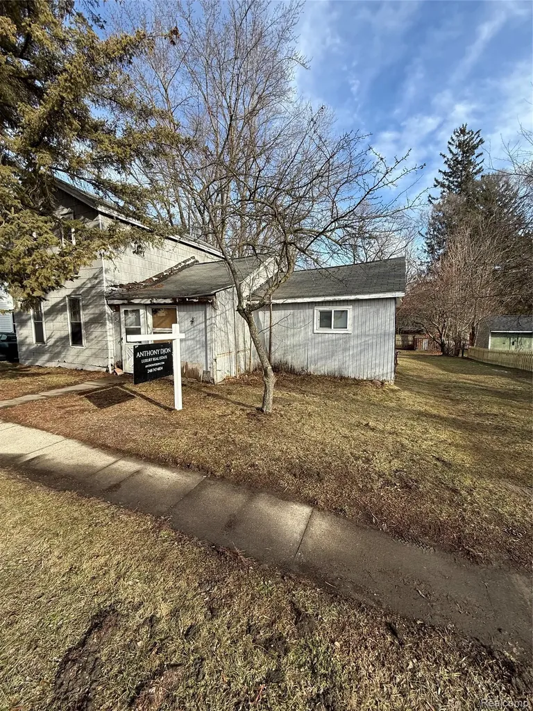 220 Pearl Street Pinckney Village MI 48169