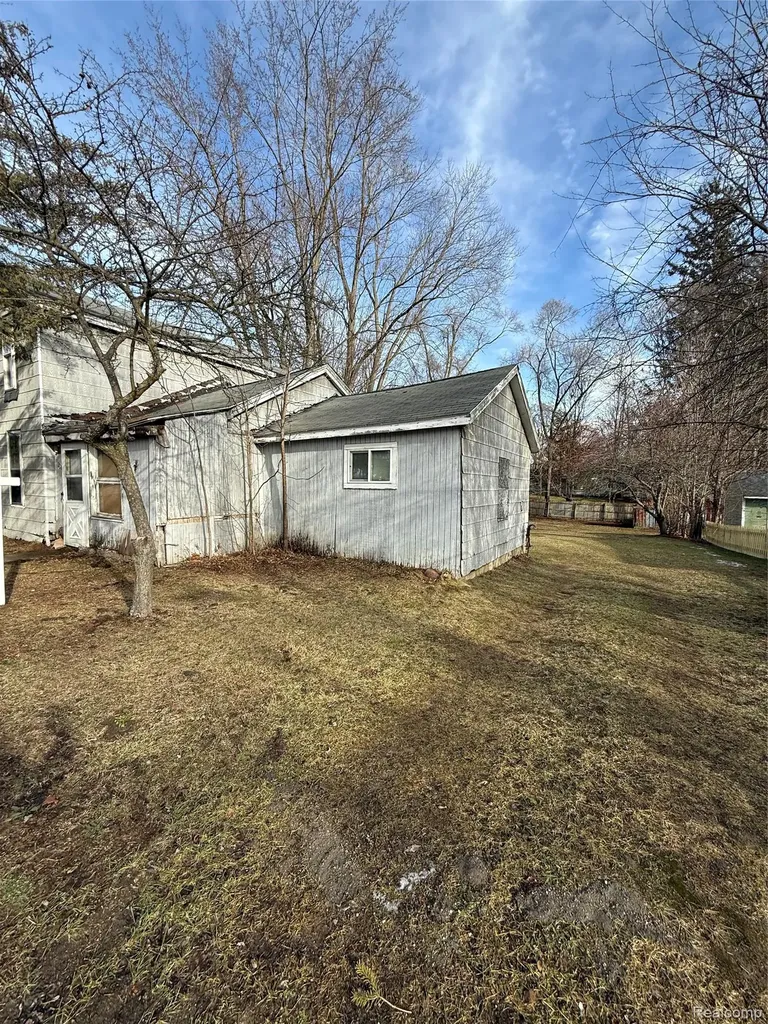 220 Pearl Street Pinckney Village MI 48169