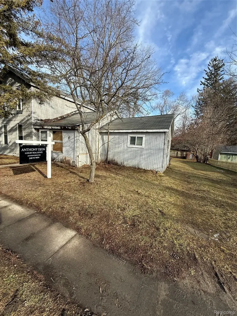 220 Pearl Street Pinckney Village MI 48169