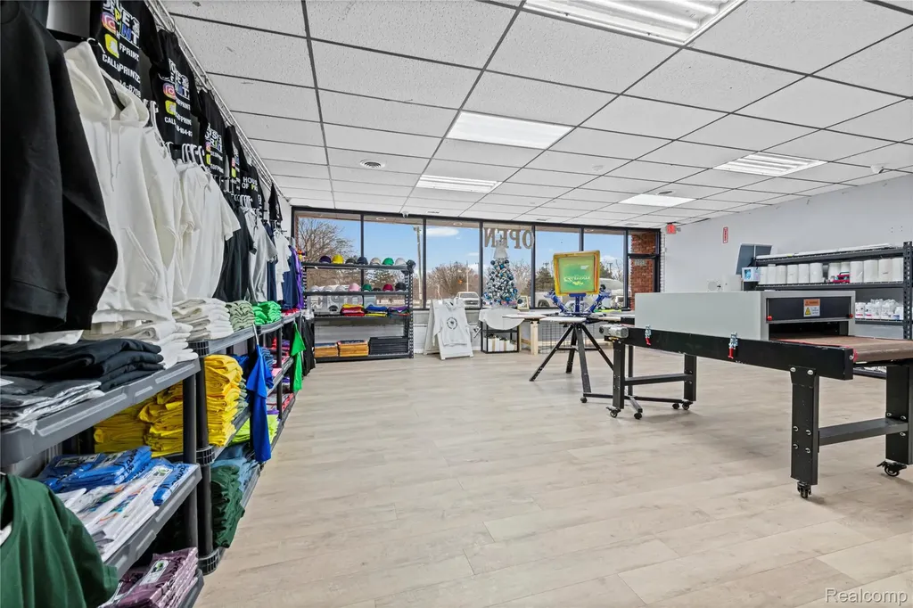 43911 Van Dyke Macomb Township MI 48314