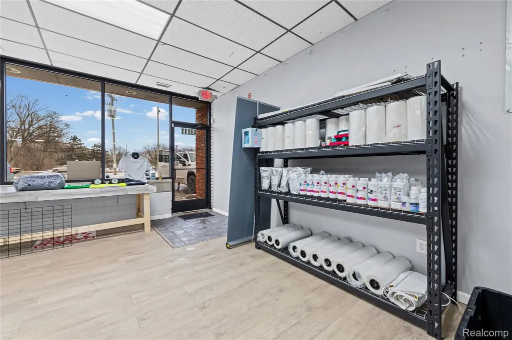 43911 Van Dyke Macomb Township MI 48314