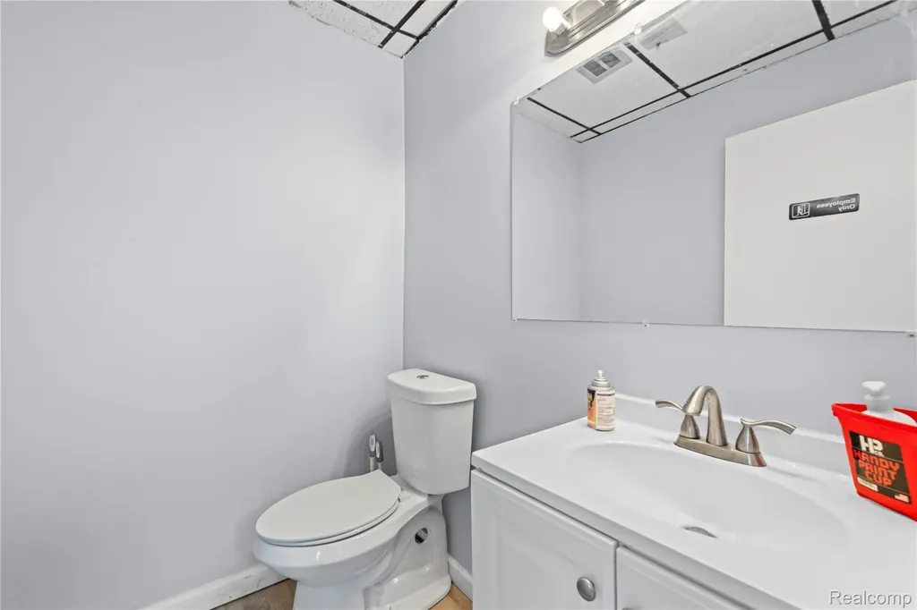 43911 Van Dyke Macomb Township MI 48314