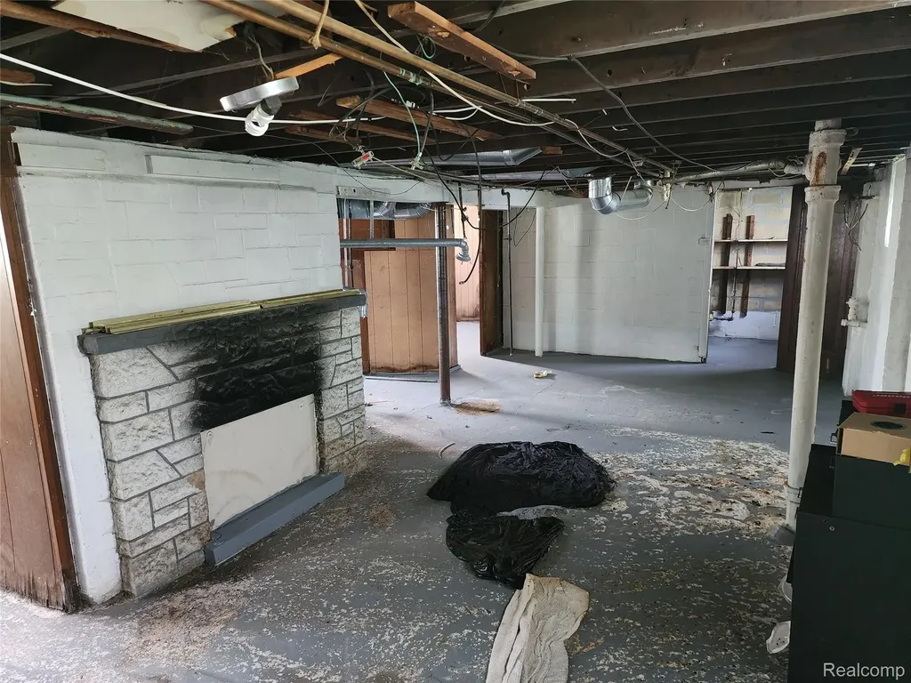 19120 Orleans Street Highland Park City MI 48203