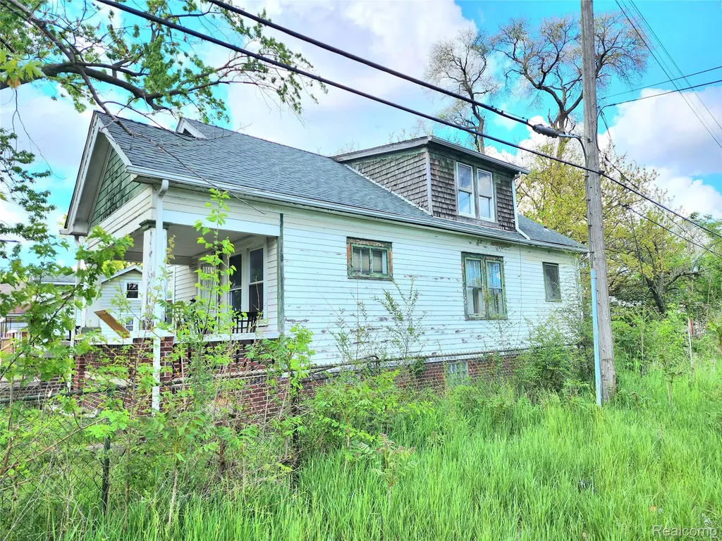 19120 Orleans Street Highland Park City MI 48203