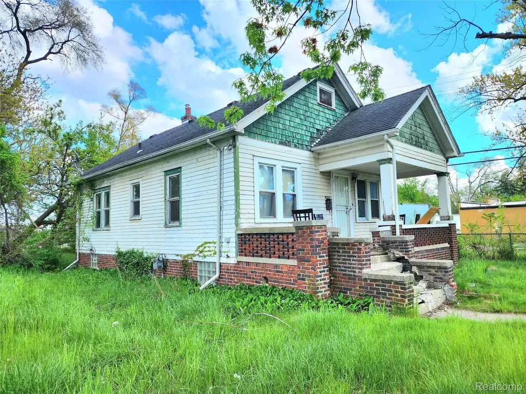 19120 Orleans Street Highland Park City MI 48203