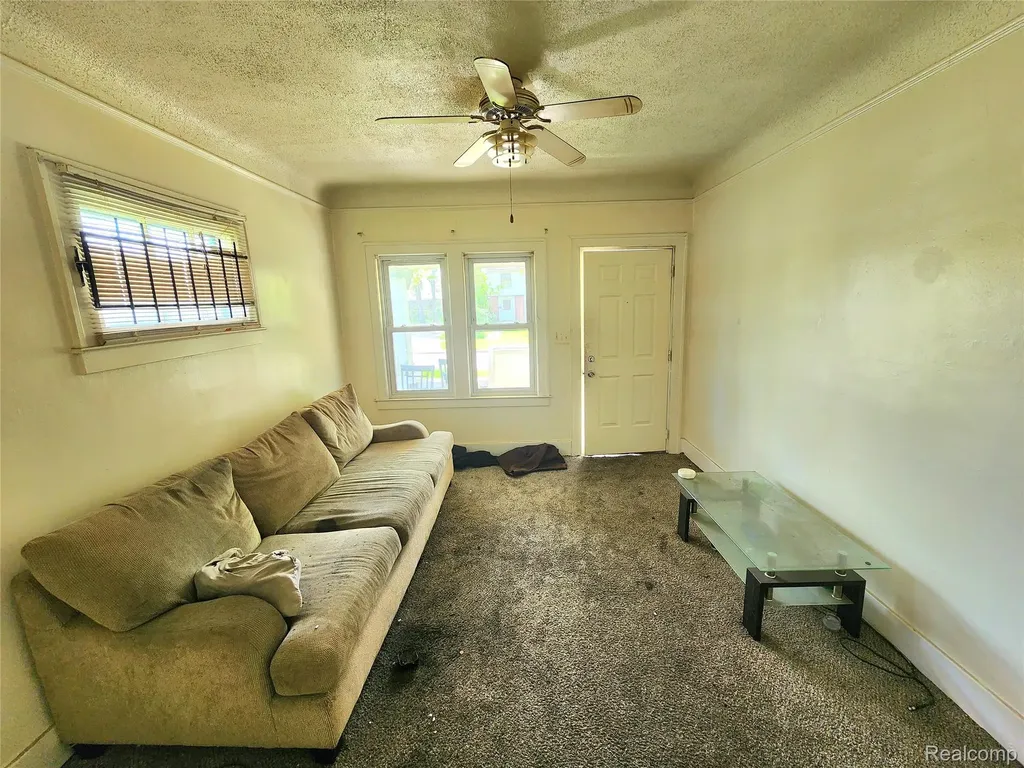 19120 Orleans Street Highland Park City MI 48203